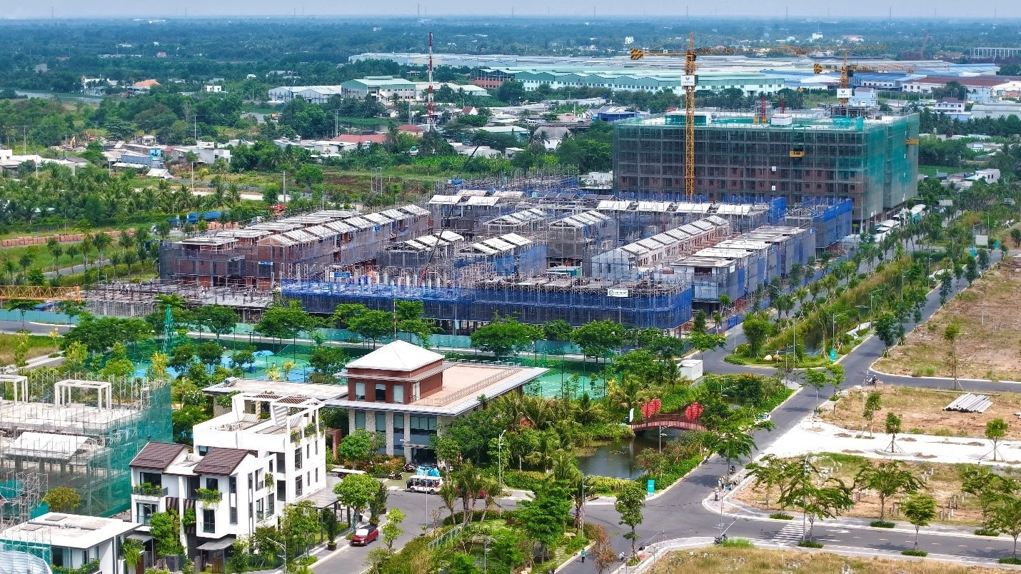 LA Sol - phân khu đầu tiên đang được thi công hoàn thiện để vào quý IV/2026