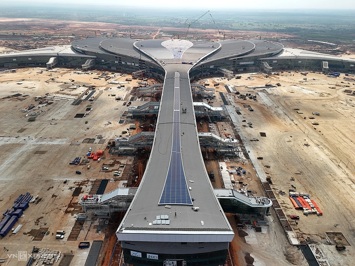 C&ocirc;ng trường thi c&ocirc;ng s&acirc;n bay Long Th&agrave;nh.