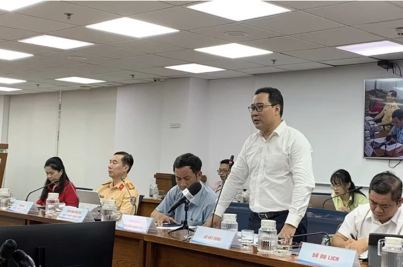Ông Trịnh Quốc Dũng, Phó phòng Hạ tầng Kỹ thuật, Sở Xây dựng TP.HCM thông tin tại cuộc họp báo