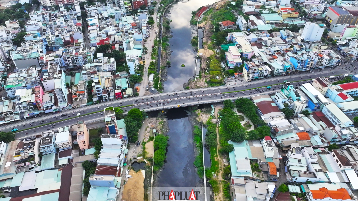 Khi ho&agrave;n th&agrave;nh, dự &aacute;n sẽ mang lại nhiều lợi &iacute;ch thiết thực như ngăn lũ, giảm ngập &uacute;ng v&agrave; cải thiện đ&aacute;ng kể t&igrave;nh trạng &ocirc; nhiễm m&ocirc;i trường, đồng thời th&uacute;c đẩy kết nối hạ tầng giao th&ocirc;ng, ph&aacute;t triển bền vững khu vực đ&ocirc; thị.